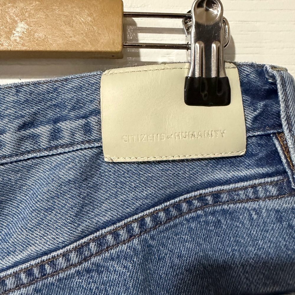 Citizens of Humanity Ayla Distressed Jeans - Picture 2 of 6
